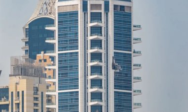 تصعيد الهجمات الإيرانية في المنطقة.. الإمارات تتصدى لتهديدات الصواريخ والطائرات المسيّرة