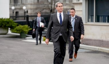 ترامب يخفف عقوبات فنزويلا النفطية لمواجهة تداعيات الحرب مع إيران