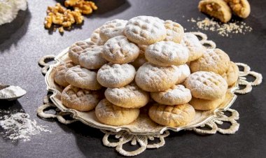 أسرار رؤية كحك العيد في المنام.. بشائر رزق أم رسائل تحذير؟