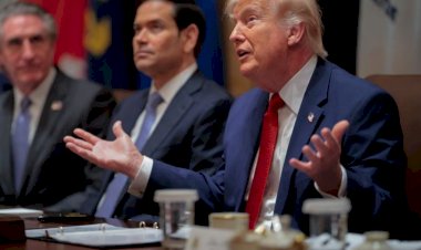 هدنة تكتيكية.. واشنطن تمنح طهران 10 أيام إضافية لفتح مضيق هرمز