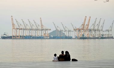 إيران تواجه الحرب باقتصاد المقاومة وسط ضغوط أمريكية وإسرائيلية متصاعدة