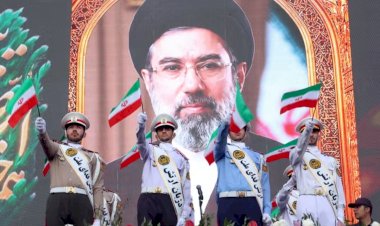 رسائل استفزازية.. إيران تشعل الأزمة مع الولايات المتحدة مرة أخرى بخطاب المرشد