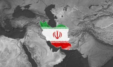 خبير الشؤون الإيرانية: تصعيدٌ متحكم به بين طهران وواشنطن.. ومضيق هرمز في قلب الأزمة