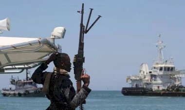 مساعد وزير الخارجية : البحارة المصريون المختطفون بخير ونعمل على تأمين عودتهم سريعًا