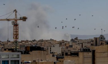 أبرز ما ورد في الصحف الأجنبية الأربعاء 20 مايو.. خطة سرية لتغيير النظام الإيراني.. وترامب يحذر من هجمات جديدة وأسعار النفط تتأرجح