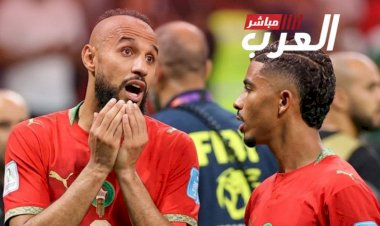 لاعب مانشستر يونايتد مزراوي ينصح صديقه بصلاة الشكر بعد الفوز