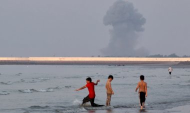 حرب المضيق تبدأ من جديد.. ضربات أمريكية على إيران تصل إلى العمق