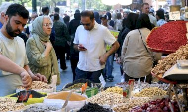 أبرز ما ورد في الصحف الأجنبية الخميس 27 أغسطس..الغضب يتصاعد من إيران إلى أوروبا.. أزمات اقتصادية وعسكرية ودبلوماسية تهز العالم