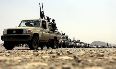 خبراء: اعتداءات الحوثيين على دور العبادة تكشف تناقض خطاب الجماعة الديني مع ممارساتها الميدانية