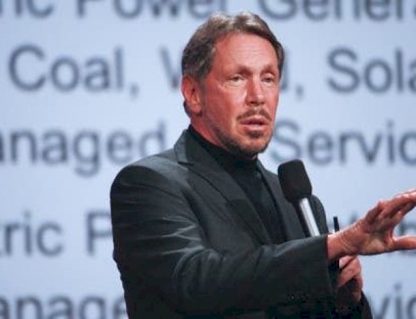 إمبراطور أوراكل.. كيف اقترب لاري إليسون من حكم عالم البيانات؟