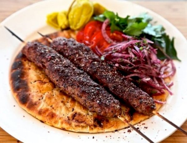 تعرّف على طريقة عمل الكباب التركي