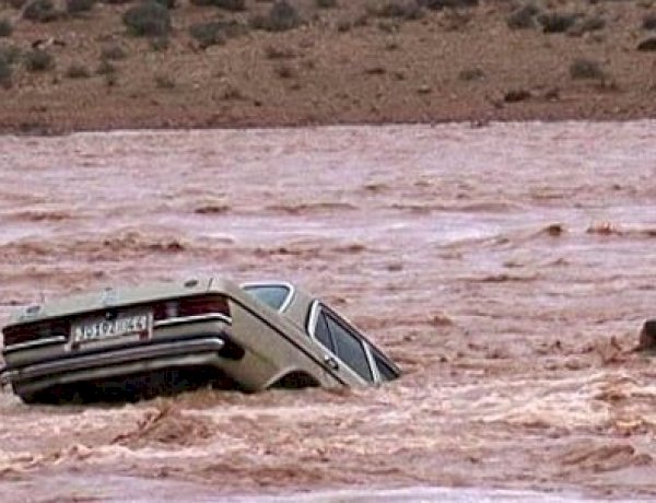 فيضانات تضرب شمال المغرب بعد أمطار غزيرة وتشل الحركة بمدينة تطوان
