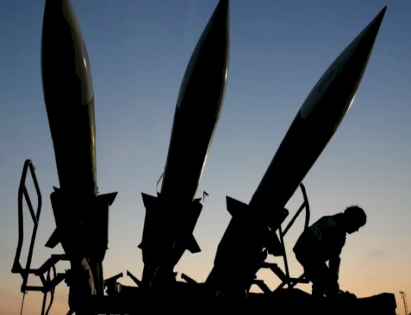 قلق غربي من تحركات عسكرية إيرانية ورسائل ردع من طهران بعد المواجهة مع إسرائيل