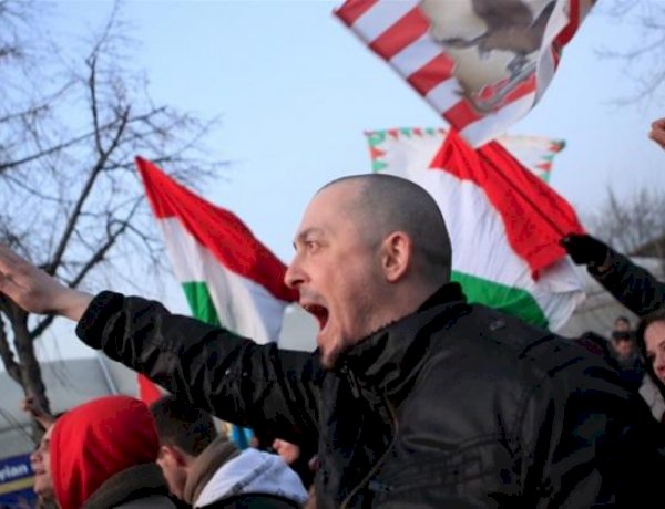 التمويل الأوروبي والإخوان.. هل تُستغل الأموال العامة لأجندات سياسية؟