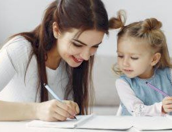 5 خطوات ذكية لمساعدة الأمهات على تخطي توتر الامتحانات