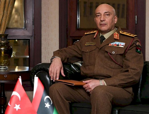 محمد الحداد.. الجنرال الذي حاول ترميم جيشٍ ممزق وانتهت رحلته في السماء