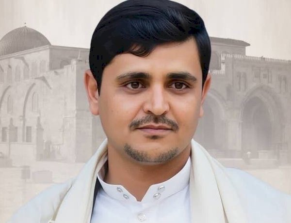 مَن هو أبو يحيى القائد الغامض الذي بنى منظومة المسيّرات الحوثية وودّعته صنعاء سرًا