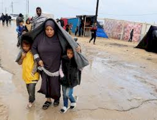 غزة في مواجهة الشتاء.. مليون نازح بلا مأوى آمن