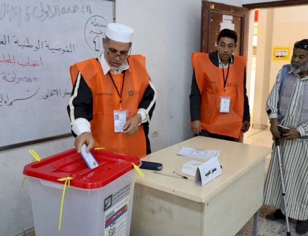 مفترق حرج في ليبيا.. إعادة تشكيل المفوضية تفجر الخلاف وتربك المسار الانتخابي