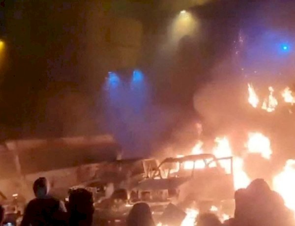 إيران تحت التعتيم.. تظاهرات ليلية تتحدى قطع الاتصالات وتصعيد أمني غير مسبوق