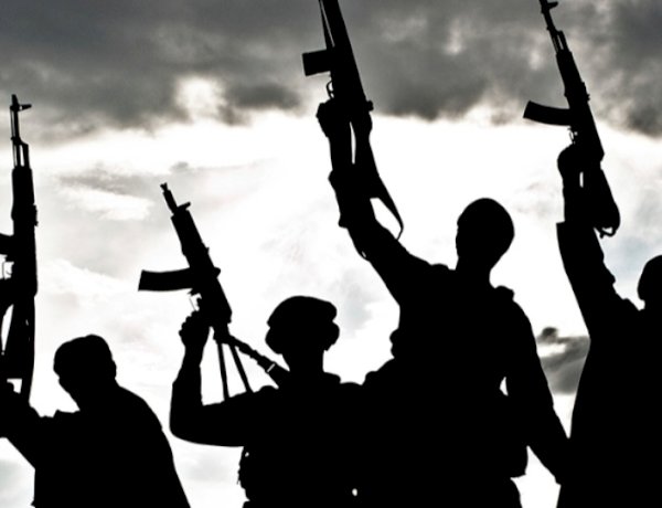 البرلمان الفرنسي يفتح نقاشًا أوروبيًا واسعًا حول تصنيف جماعة الإخوان.. والإمارات توجه ضربة للجماعة