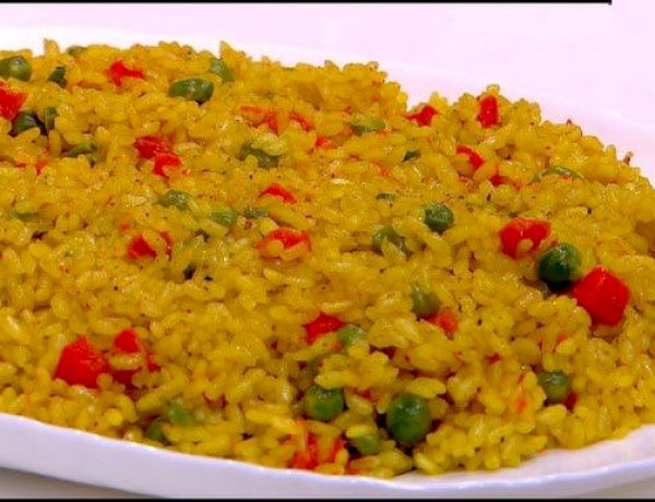 الأرز بالكركم والخضار المشوي.. وجبة ذهبية بطعم صحي ومذاق شهي