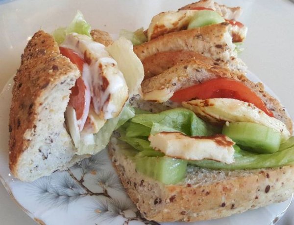 سحور اليوم الـ14 من رمضان.. سندوتش الحلوم بالخضار وجبة مشبعة بطعم ولا أروع