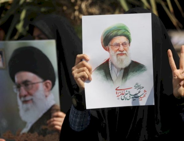 خلافات نادرة داخل القيادة الإيرانية بسبب العدوان على دول الخليج