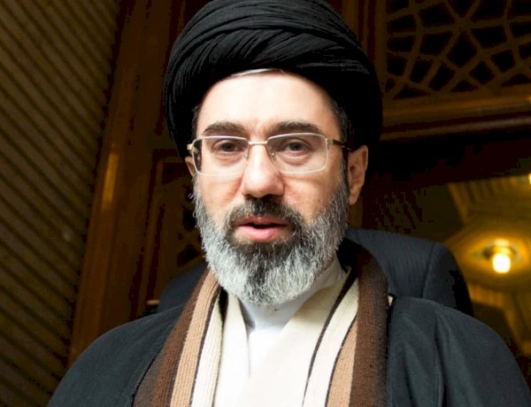 طهران تُغلق أبوابها على نفسها في وجه العالم.. ما تأثير خطاب مجتبى خامنئي على إيران؟