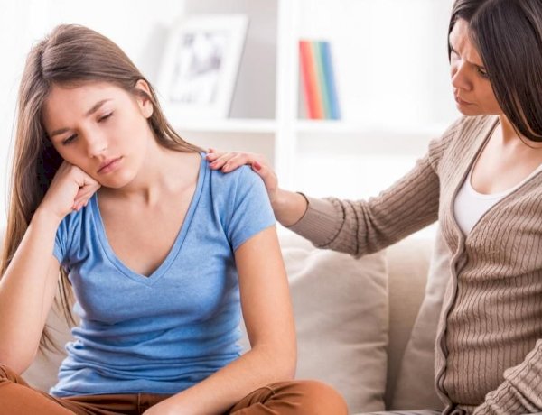 نصائح عملية لتقوية العلاقة مع ابنتك المراهقة بدون تجاوز الحدود