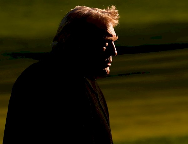 خلف الكواليس.. محادثات أميركية - إيرانية تغيّر مسار النزاع في الشرق الأوسط