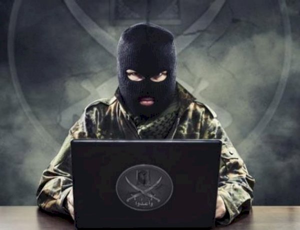 أستاذ أمن معلومات: الذكاء الاصطناعي سلاح مزدوج يعيد تشكيل تهديدات الإرهاب رقميًا