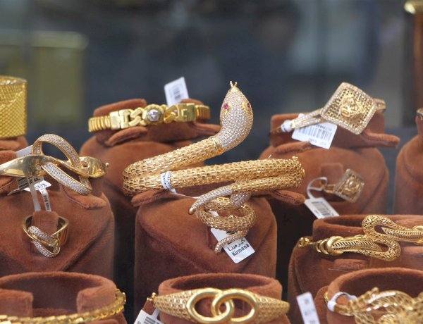 أسعار الذهب اليوم في عدد من الدول العربية — الخميس 16 أبريل 2026