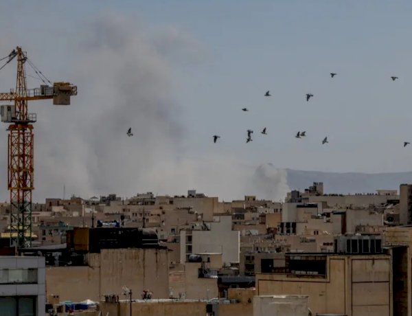 أبرز ما ورد في الصحف الأجنبية الأربعاء 20 مايو.. خطة سرية لتغيير النظام الإيراني.. وترامب يحذر من هجمات جديدة وأسعار النفط تتأرجح