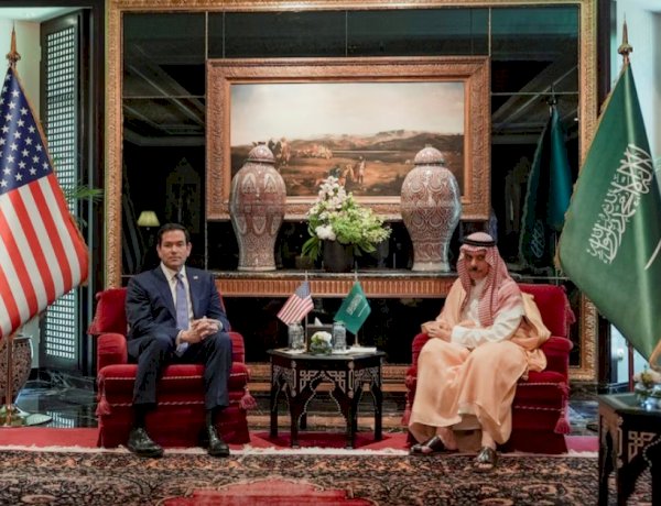 واشنطن تطرح اتفاق إيران على حلفائها الخليجيين وسط مخاوف من اختلال التوازن