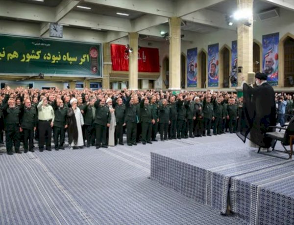 جدل في إيران حول مصير الحرس الثوري.. دعوات لإعادة الهيكلة وتصاعد الانقسام