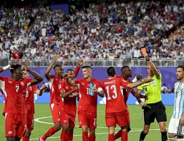 اتهامات سويسرية تلاحق التحكيم بمحاباة الأرجنتين بعد جدل جديد في كأس العالم 2026