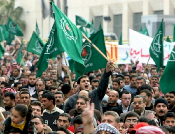 خبير: توظيف الذكاء الاصطناعي في غسل الأموال يكشف تحولًا خطيرًا في آليات تمويل الإخوان