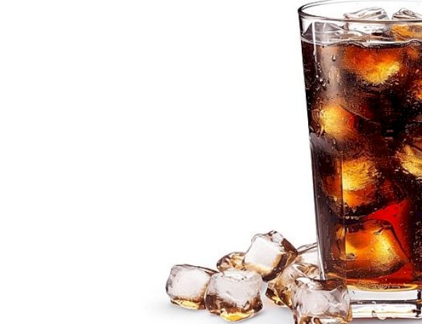من الزجاجة إلى بشرتك.. كيف أصبحت رائحة الكولا هوسًا في عالم العطور؟