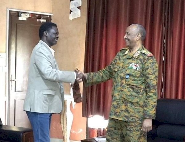 محلل سياسي سوداني: الخلاف بين البرهان ومناوي يعكس صراعًا على مستقبل الحكم وترتيبات ما بعد الحرب