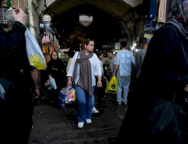 إيران تضع شروطًا صادمة لفتح مضيق هرمز.. مطالب جديدة لرفع الحصار الأمريكي