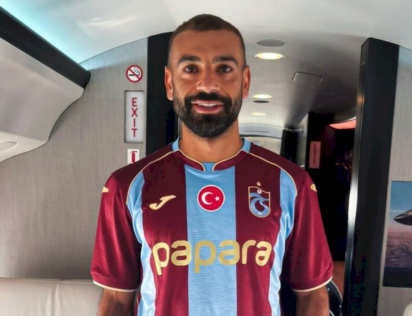مبيعات قمصان محمد صلاح.. إقبال جماهيري غير مسبوق في متاجر طرابزون سبور