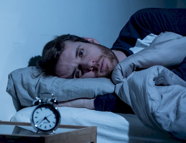 هوس النوم المثالي يهدد صحتك.. كيف يتحول البحث عن الراحة إلى أرق دائم؟