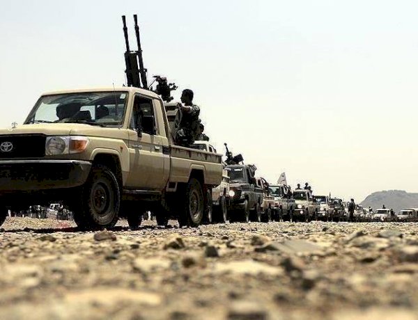 خبير: إيران تستخدم الحوثيين لتوسيع نطاق المواجهة وتهديد الملاحة في البحر الأحمر