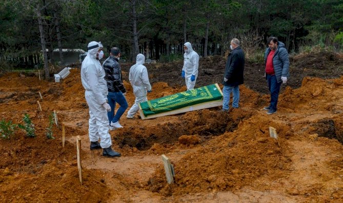 ضحايا كورونا... عرب ومسلمو إيطاليا يروون معاناتهم في دفن أحبائهم