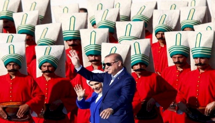 تقرير بريطاني: سياسات أردوغان الخارجية فاشلة وأطماعه وهمية