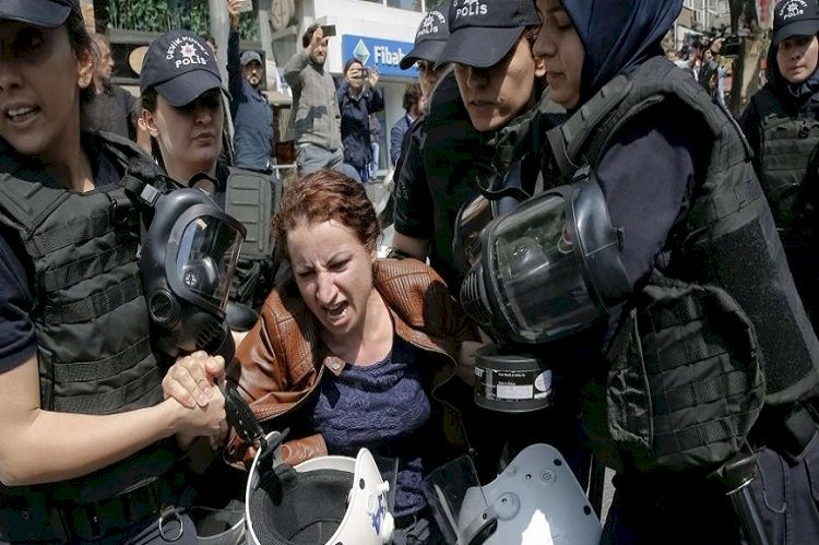 جمهوريت: الانتهاكات الجنسية ضد النساء لم تعد جريمة في تركيا