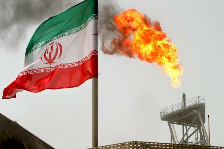 بلومبرج: واشنطن تكشف حيل إيران لتصدير النفط للخارج