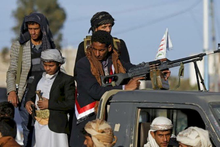 الرحلات لإيران تكشف نوايا الحوثي وخداعهم للعالم بمفاوضات السلام