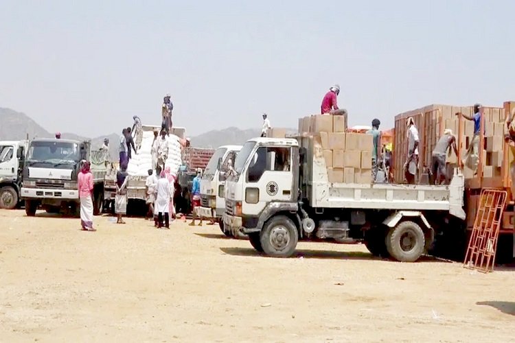 سياسيون يكشفون حيل الحوثي لنهب المساعدات الغذائية باليمن